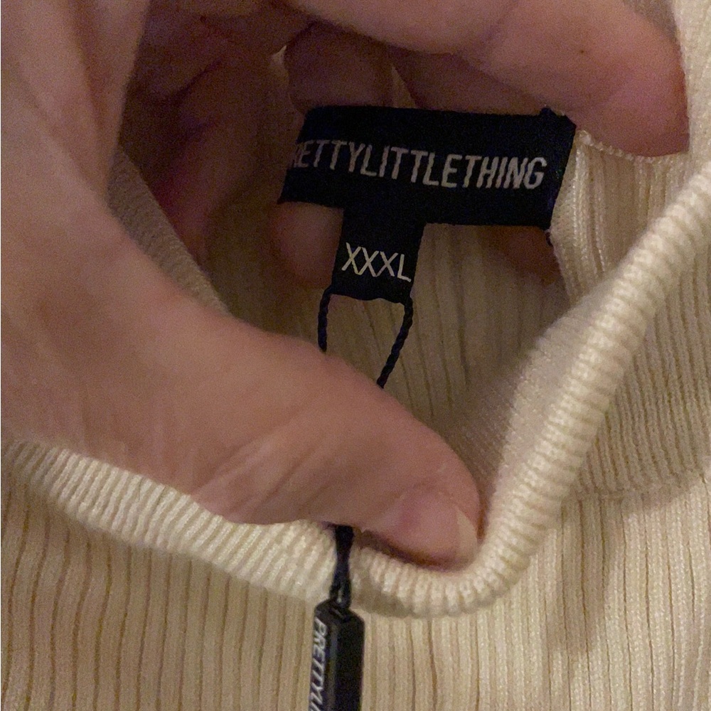 PrettyLittleThing Ivory Ribbed Trousers - Picture 3 of 3